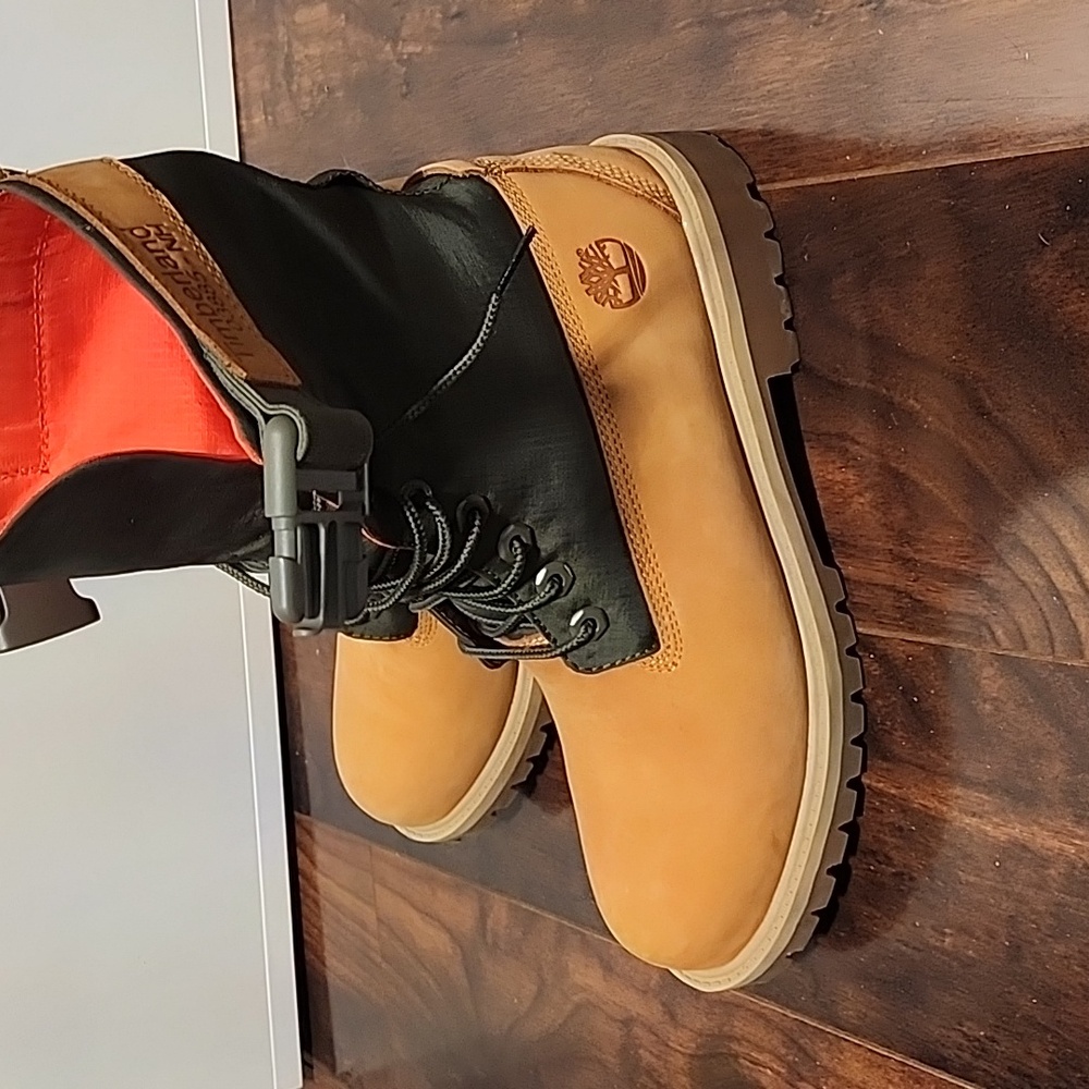 Timberlands - Picture 3 of 7